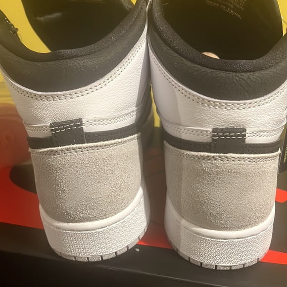 BRAND NEW MENS RETRO JORDAN 1s SIZE 7Y NWT - Picture 9 of 12